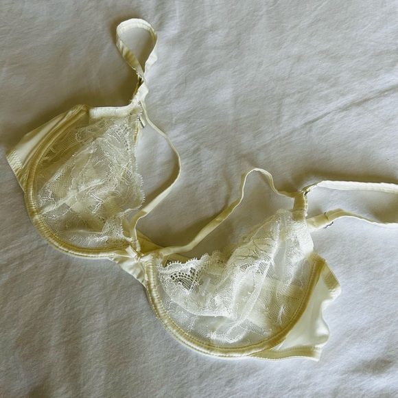 Fleur du Mal Gardenia Lace Demi Bra in Crème 36C - Picture 6 of 10
